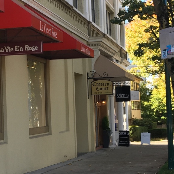 Meet your Posher, Nina - Picture 4 of 5